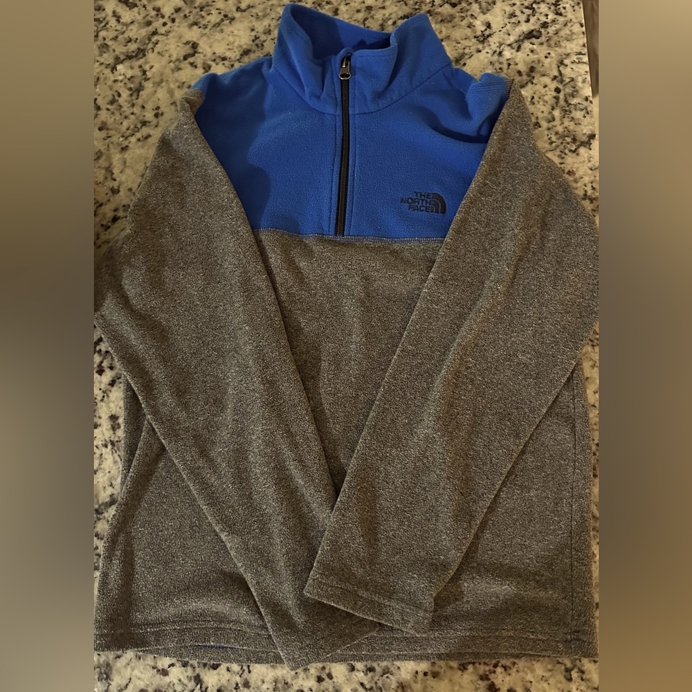 North Face fleece pull over. Child’s large 14-16.